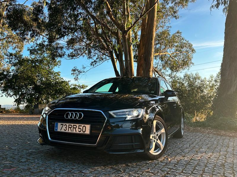 Audi A3 1.6 TDI S-Line — fotografia 1 de 11