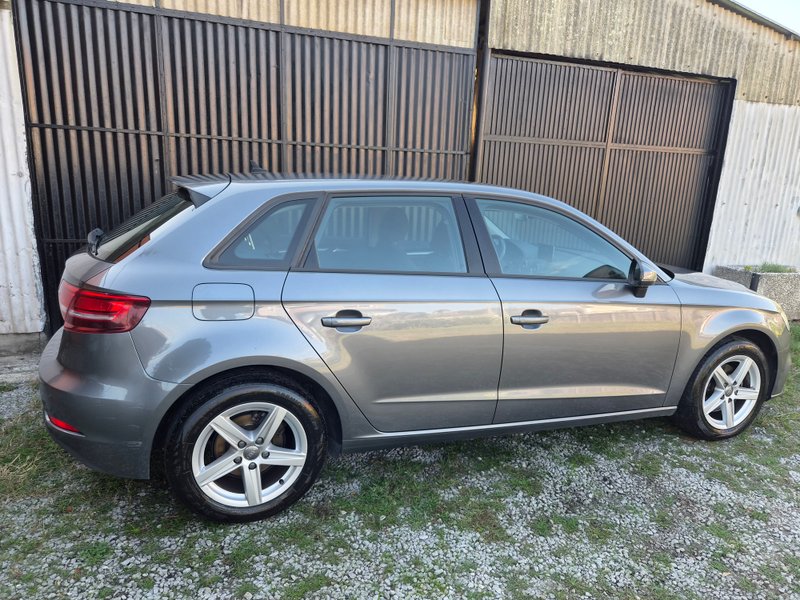 Audi A3 Sportback 30 TDI — fotografia 2 de 7