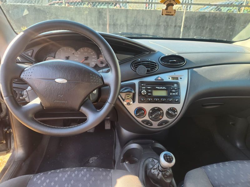 Ford Focus 1.8 Tddi F 2000