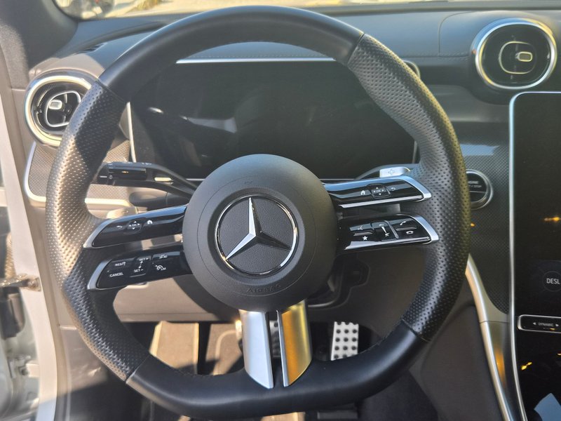 Mercedes-Benz GLC Coupé 300 de 4MATIC AMG Line — fotografia 6 de 10