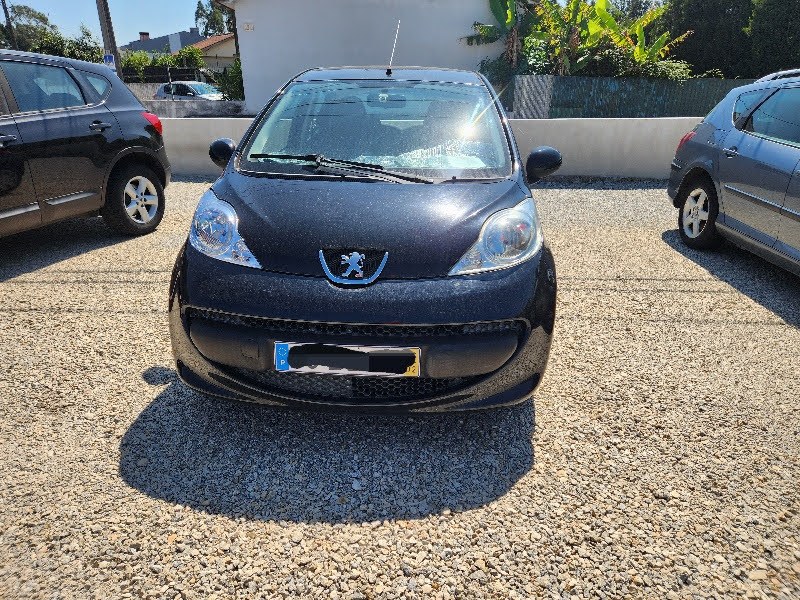 Peugeot 107 1.0 — fotografia 3 de 4