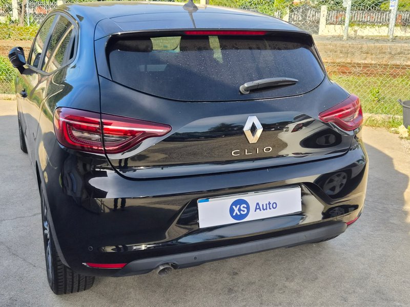 Renault Clio 1.0 TCe Bi-Fuel — fotografia 4 de 12