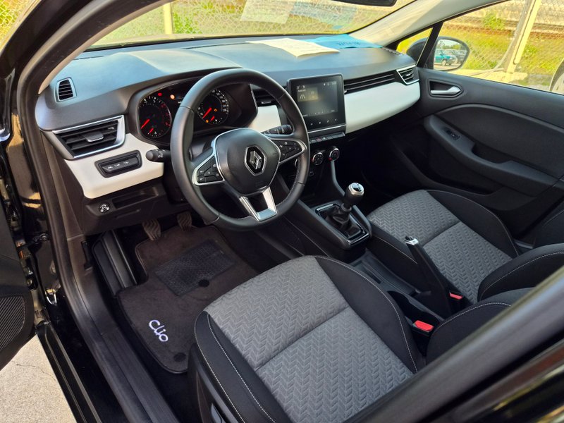 Renault Clio 1.0 TCe Bi-Fuel — fotografia 5 de 12
