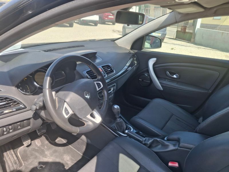 Renault Mégane Sport Tourer 1.5 dCi Bose — fotografia 3 de 5
