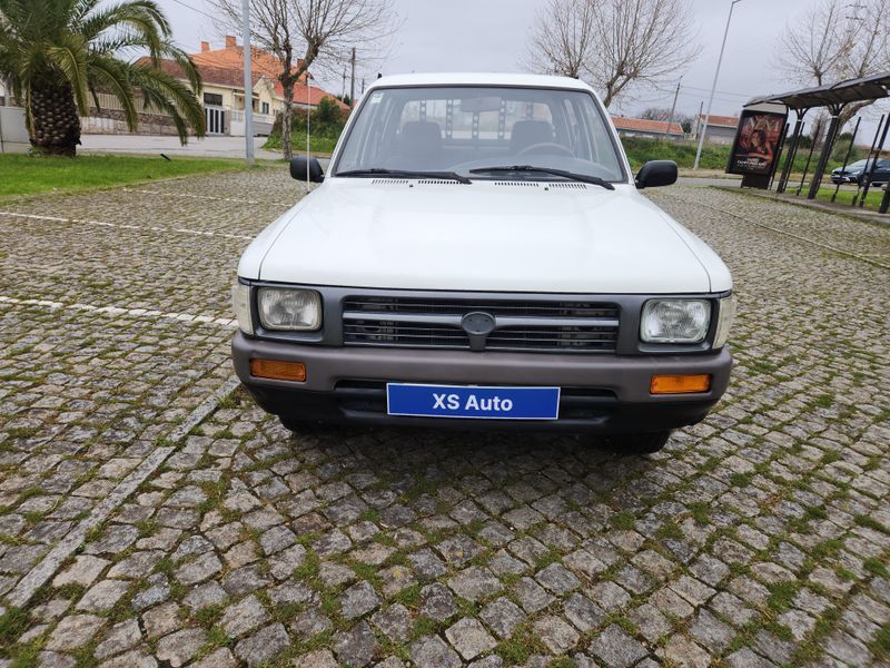 Toyota Hilux 2.4 D Cab. Dupla
