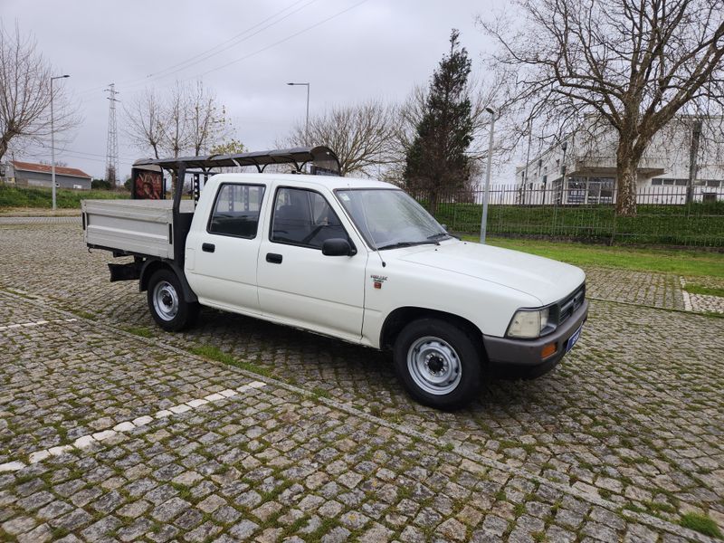 Toyota Hilux 2.4 D Cab. Dupla