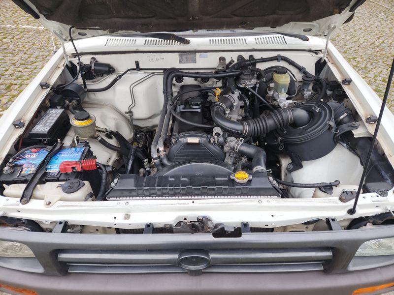 Toyota Hilux 2.4 D Cab. Dupla